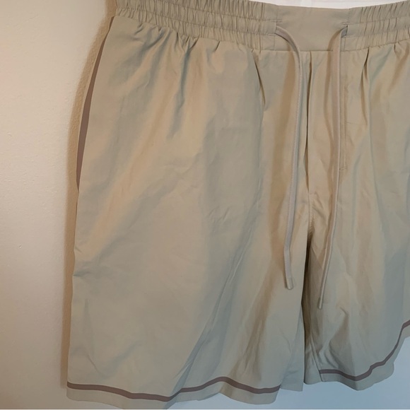 Lululemon Hybrid Pool Short M - Picture 9 of 9